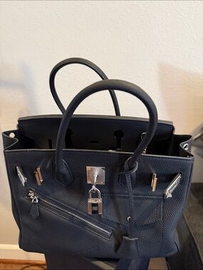 Black Leather Structured Tote Handbag with Silver Hardware